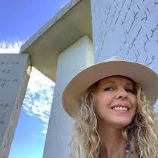 Amazon.com: Ann Riley: books, biography, latest update