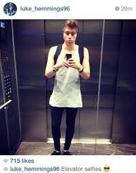 72 Ideas De 5sos Selfies 5sos Michael Clifford Premios Billboard De La Musica