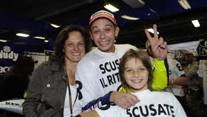 Having no news of her husband for several days, she sent friends to. Motogp Mamma Stefania Valentino Rossi Vuole