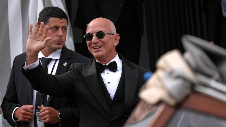 Amazon founder Jeff Bezos nearing deal for stake in Liverpool – reports