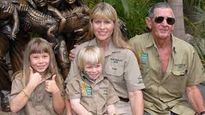 Bob and his late wife, lyn irwin, opened what was then known as the beerwah reptile park in 1970, before transforming the wildlife enclosure to the internationally renowned australia zoo in 1992. What Happened Between Bob Irwin Bindi Irwin And Terri Irwin And Why Did Bob Irwin Leave Australia Zoo Explainer 9celebrity