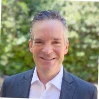 Bruce Earnest's Instagram, Twitter & Facebook