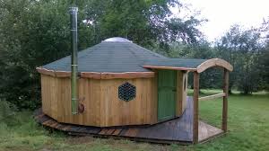Wooden Yurt An 18 Dodecahedral Yurt Derivation Cedar Framed And Insulated This Build Has A 4 Polycarbonate Dome And Wi Wooden Yurts Yurt Outdoor Structures