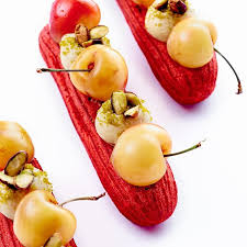 Pin On Les Choux Les Eclairs En Patisserie