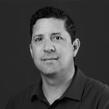 Robert Cadena's Instagram, Twitter & Facebook