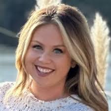 Toshia Smith's Instagram, Twitter & Facebook