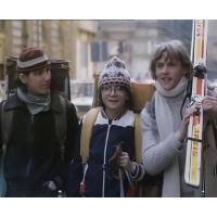 Mimo to se věnuje také textařině, kde spolupracuje s několika předními interprety. Snezenky A Machri 1982 Film Xfilms Cz