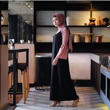 Namun hal berbeda dilakukan pasangan ini. Original Muslim Gamis Wanita Setelan Zahira 2 In 1 Setelan Baju Kekinian Terbaru Shopee Indonesia