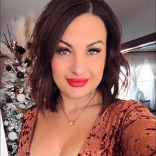 What is the best place for lip blushing?