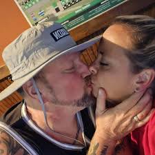 Looking for licensed and bonded general contractors in the area