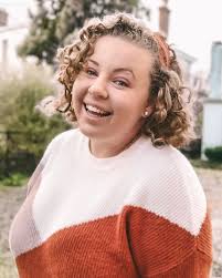 Lila Fraser's Instagram, Twitter & Facebook