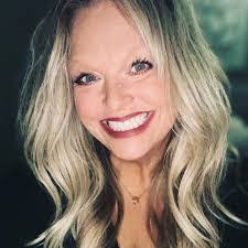 Kayla Masters's Instagram, Twitter & Facebook