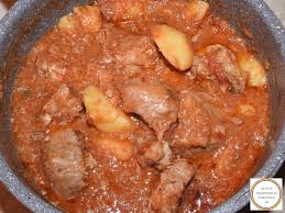 4 carnati de casa (eu am avut carnati pentru gratar); Retete Culinare Retetetraditionaleromanesti Ro Tocanita De Porc