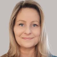 Deborah Jansen Ketelaars a Digital and Graphic Designer in Woking