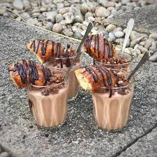 Ginger Chocolate Mousse Pots Topped W Raw Nola And Chocolate Donuts Using Aduna Super Cacao Powder Cacao Recipes Healthy Dessert Recipes Food