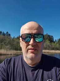 Inviting singles to visit Italy