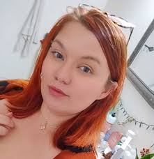 Hello, I'm looking for a Christmas tree, not too big. I don't have much  money.😔🙏