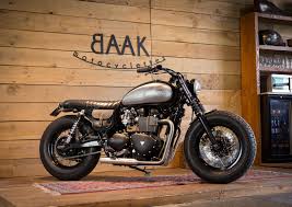 Baak S Bobber Version Of The Triumph Bonneville T100 Air Cooled Model Moto Guzzi Cafe Racer Moto Triumph Bonneville