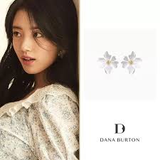 一休哥】Dana Burton正品秀智孔孝真花朵铆钉耳环多色韩国代购