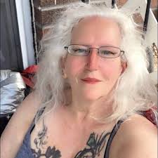 Black French tips are for the baddies. If they don't get it then they're  not in the club