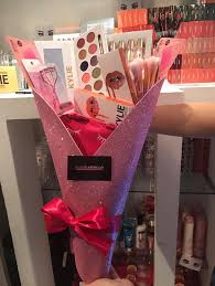 Free returns 100% satisfaction guarantee fast shipping Perfect Wedding Gifts For Your Best Friend On D Day