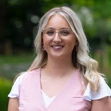 Lucy Potter's Instagram, Twitter & Facebook