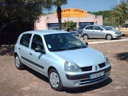 Gushing Cars And Their Photoes Www Autogush Com Coches Tuneados Renault Clio Coches Pequenos