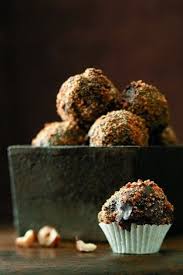 Larousse Cuisine Boules Croustillantes Au Chocolat Dessert Shop Food Desserts
