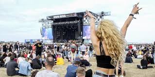 Twój przewodnik po wszystkich artystach, scenach oraz aktywnościach festiwalowych. Chceszmasz Pojedz Na Open Er Festival Powered By Orange