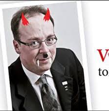 Hän nousi puheenjohtajaksi dramaattisessa jyväskylän puoluekokouksessa vuonna 2017. Jussi Halla Aho Sarastus