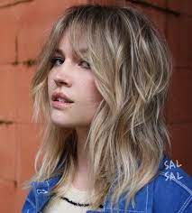 70 Best Variations Of A Medium Shag Haircut For Your Distinctive Style Medium Shag Haircuts Medium Hair Styles Shag Haircut