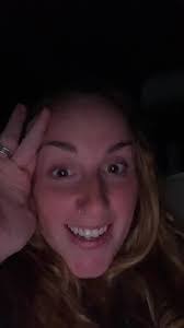 Julie Kohl's Instagram, Twitter & Facebook