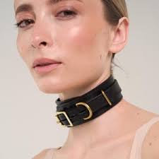 Vegan Collar "incision" No. 18