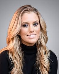 Lori Dinger's Instagram, Twitter & Facebook