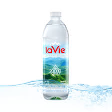 Nước kho&aacute;ng LaVie c&oacute; v&ograve;i b&igrave;nh 19 l&iacute;t - Nước ViVa LaVie