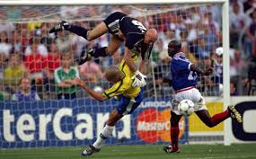 Lilian thuram et thierry henry france croatie 1998. Fifa World Cup Moments The Mystery Behind Ronaldo S Seizure Attack Before The 1998 Final