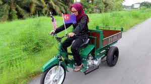 Karena motor roda tiga yang dijual di malaysia ini memiliki atap. Inovasi Mekanik Hasilkan Motosikal Gerabak Youtube