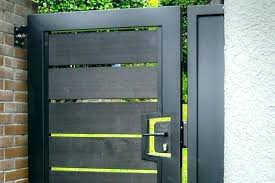 Pintu besi memiliki banyak keunggulan jika dilihat dari fungsi keamanan dan daya tahannya. Bengkel Las Di Bali Bali Steel Workshop 081237541661