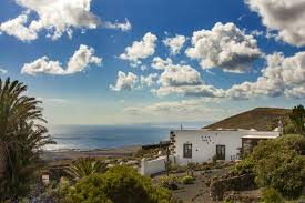 Algunas casas y apartamentos con vistas al mar, conexión internet. Rural Tourism Lanzarote Casa Gaida
