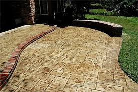 Precast hardscaping products have uniform sizes that simplify planning and are relatively easy to install and maintain. Patio Pavers New Orleans Uptown Kenner Metairie Lakeview La