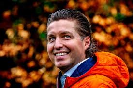 Van den hoogenband was in 2013 directeur van het europees jeugd olympisch festival in utrecht en vervulde twee jaar later in tiblisi de functie van chef uitgebreid takenpakket als chef de mission van een olympisch traject wacht van den hoogenband een uitgebreid takenpakket en zal hij onder meer. Pieter Van Den Hoogenband Ik Moet Vooral Niet In De Weg Ga De Limburger Mobile