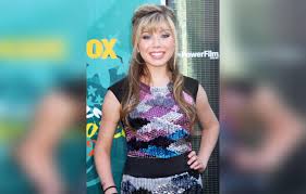 iCarly Actress Jennette McCurdy Details Childhood Abuse By Late Mother