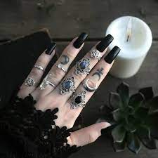 36 Cute And Amazing Finger Tattoo Ideas For Women And Men Hands Finger Tattoos Fin Finger Tattoos Tattoos For Women Small Meaningful Finger Tattoo For Women