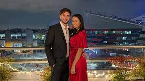 Feeling down in the dumps, he decides to use an app called diamond to hire mizuhara chizuru, a. Manuel Locatelli Girlfriend Thessa Lacovich
