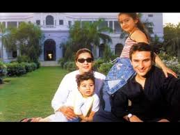 Pictures Ibrahim Ali Khan Replica Farher Saif Ali Khan Kareena Kapoor Filmibeat Ibrahim started his acting career as a child actor in 2008 by playing the role of young jimmy in the film tashan. saif ali khan kareena kapoor