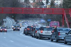 Pe dn 1 se înregistrează coloană în mişcare pe sensul de mers bucureşti către braşov, de la kilometrul 105. AglomeraÈie Pe Dn1 Se CirculÄ Greu Pe Ambele Sensuri Pe Valea Prahovei Libertatea