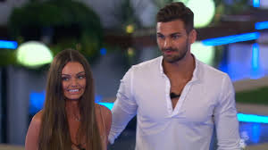 Reality star who is best known for having appeared on love island in 2018. Love Island S Kendall Rae Knight Says She S Relieved To Have Been Dumped By Adam Collard And Warns Girls To Keep Clear Of Him