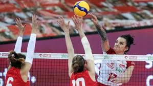 Biorą w niej udział męskie reprezentacje seniorskie wszystkich 55 europejskich federacji krajowych zrzeszonych w uefa. 21naioguihm7pm