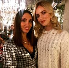 La Ferragni Da Penelope A Casa Milano Per La Cena Di Natale Del Suo Team Abruzzolive