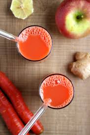 apple carrot and ginger juice using a